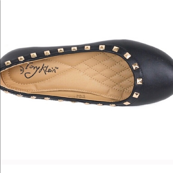 Shoes - Size 8.5 flat